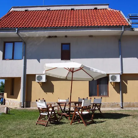 White House/ вила къща Villa Byala (Varna)
